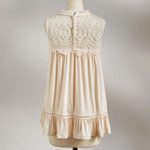 Sundance Cream Soft Lace Tank by Hazel - Picture 5 of 7